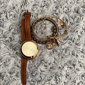 Michael Kors Wrap around bracelet strap